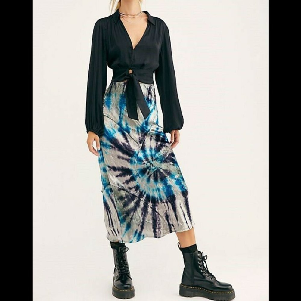 Free People Women's Serious Swagger Tie Die Velvet Skirt Beige Size Small